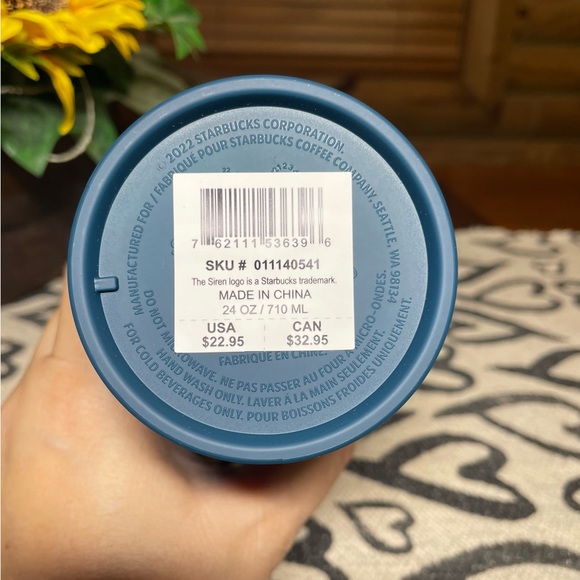 STARBUCKS 2023 Winter Release 24 oz Grid Soft Touch Tumbler - Picture 6 of 6